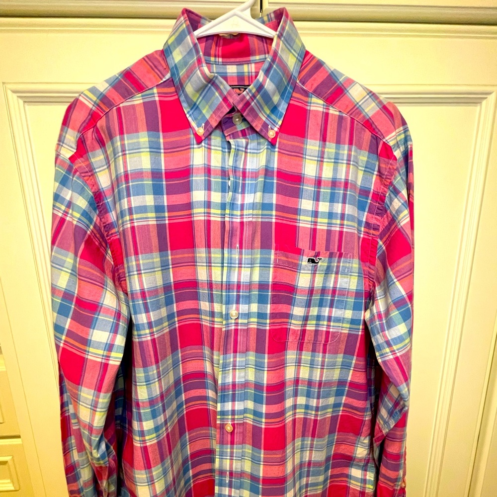 Men’s Vineyard Vines Button Down Shirt